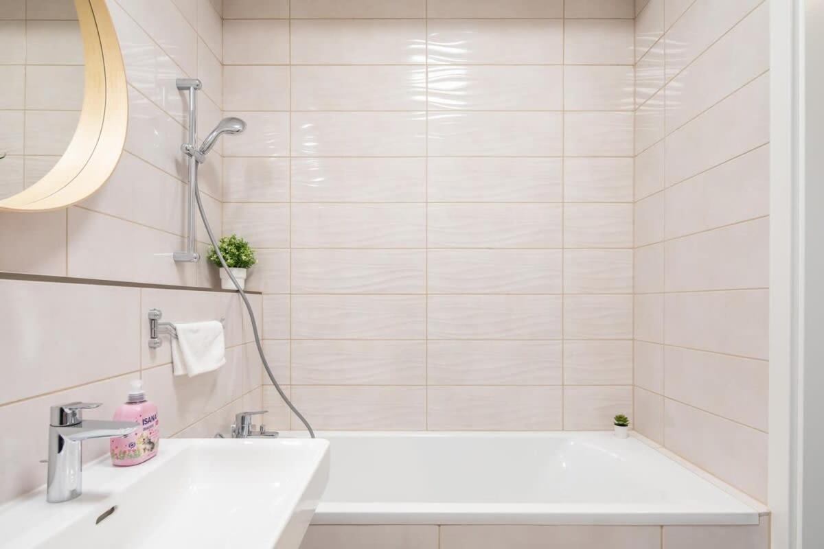 בודפשט Modern Comfy Stay Next To The River מראה חיצוני תמונה